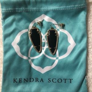 Kendra Scott Arrowhead Earrings